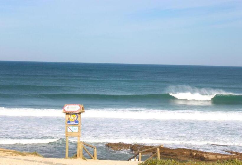 تختخواب و صبحانه The Globetrotter's Inn