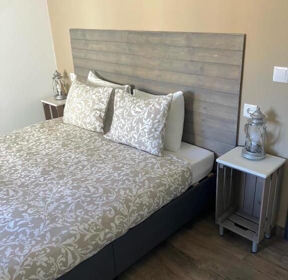 تختخواب و صبحانه The Globetrotter's Inn