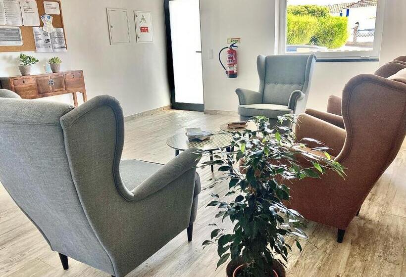 تختخواب و صبحانه The Globetrotter's Inn