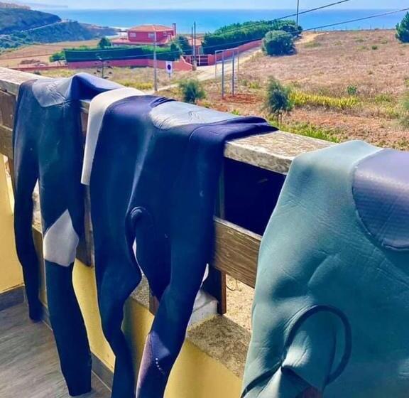 تختخواب و صبحانه The Globetrotter's Inn