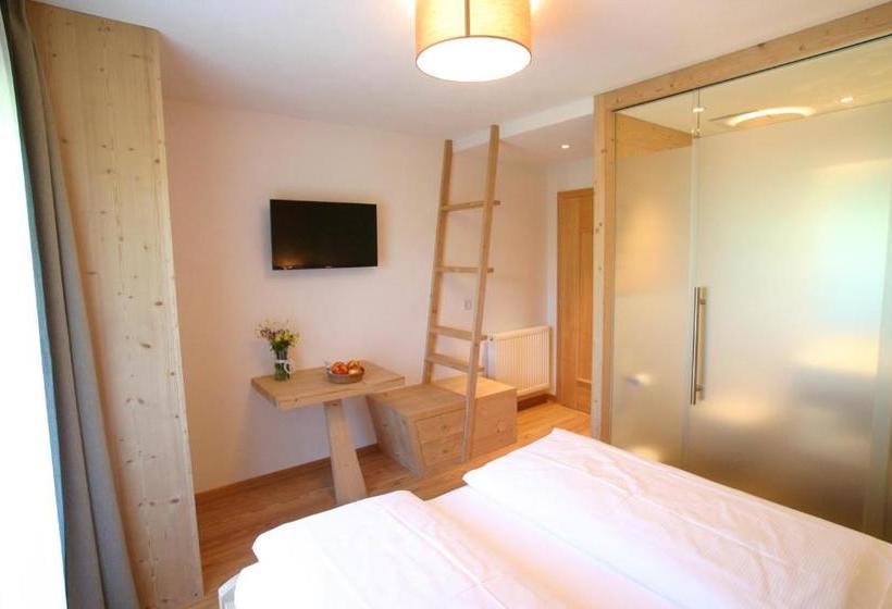 בית מלון כפרי Lüch Da Grones