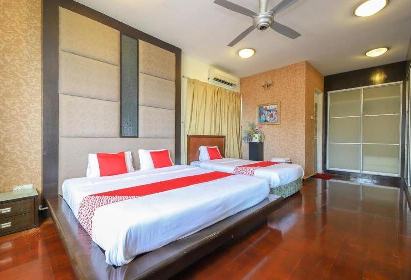 בית מלון כפרי Oyo 993 88 Mario S