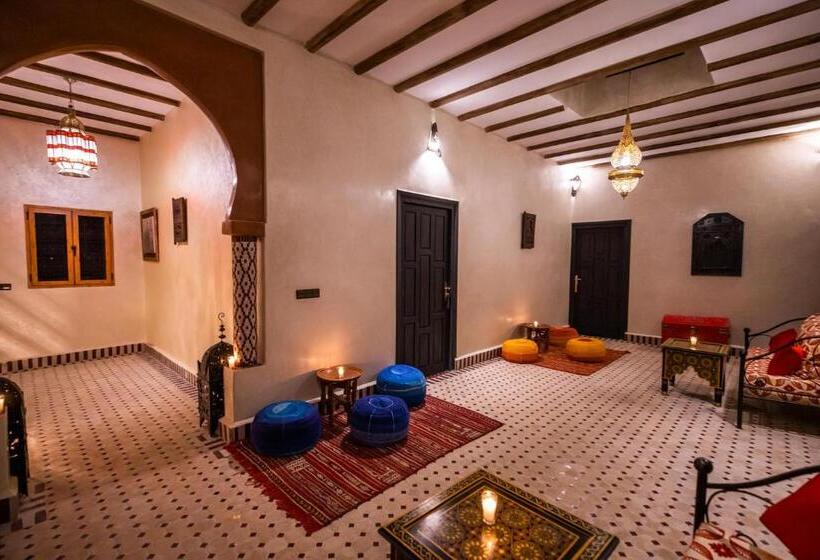 펜션 Riad Les Jardins De Merzouga