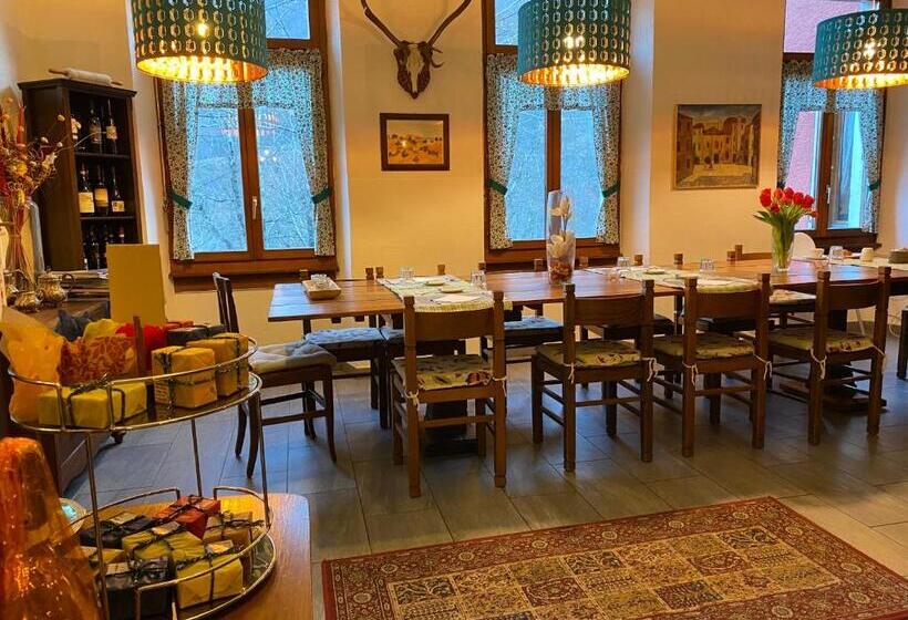 Общежитие Grotto Zendralli