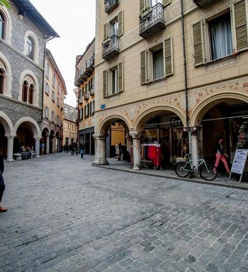 Общежитие Grotto Zendralli