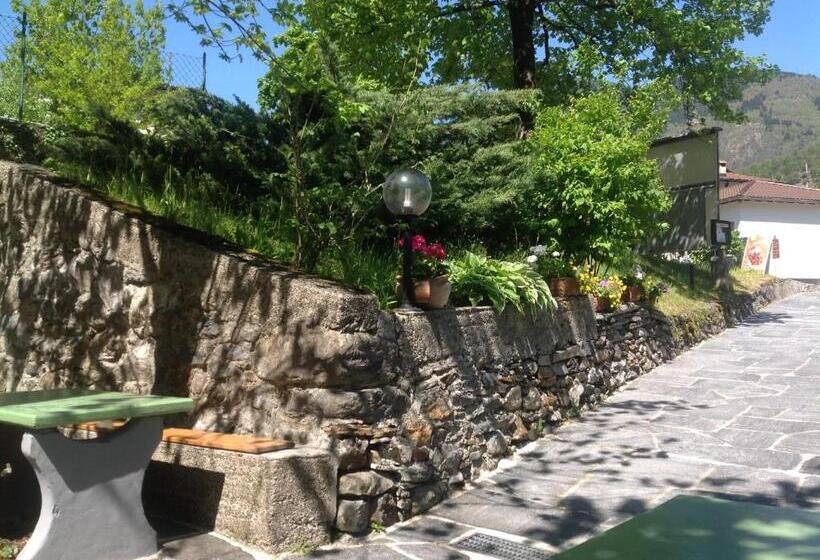 Общежитие Grotto Zendralli