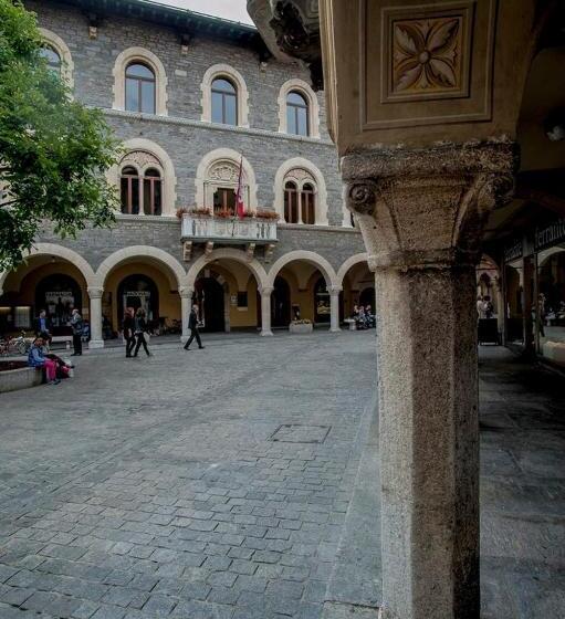 Общежитие Grotto Zendralli