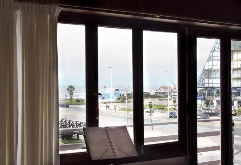 ユースホステル Hosteria Belvedere