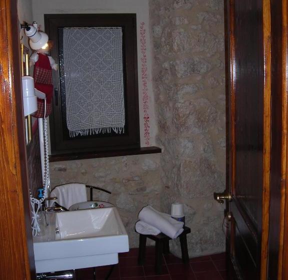 فندق صغير La Locanda Delle Streghe   Relais Ristorante