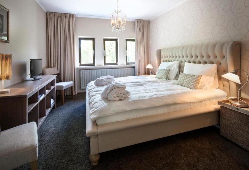 צימר Aubergine Logeren & Dineren