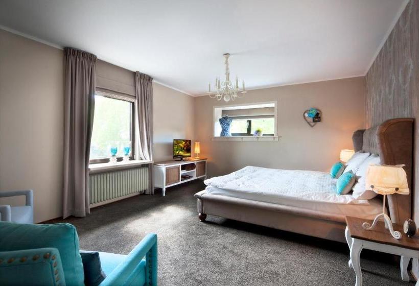 צימר Aubergine Logeren & Dineren