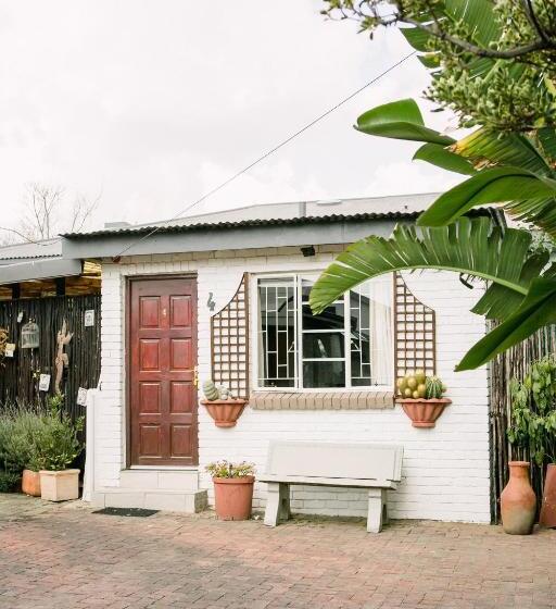 Bed and Breakfast Pennylane Guest House