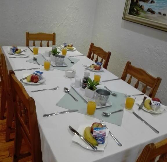 Bed and Breakfast Pennylane Guest House