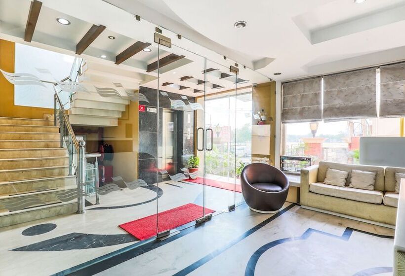 Fabhotel Ocean