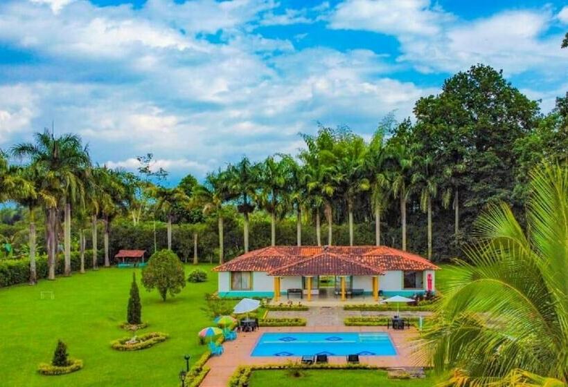 Отель Campestre Pueblo Bello