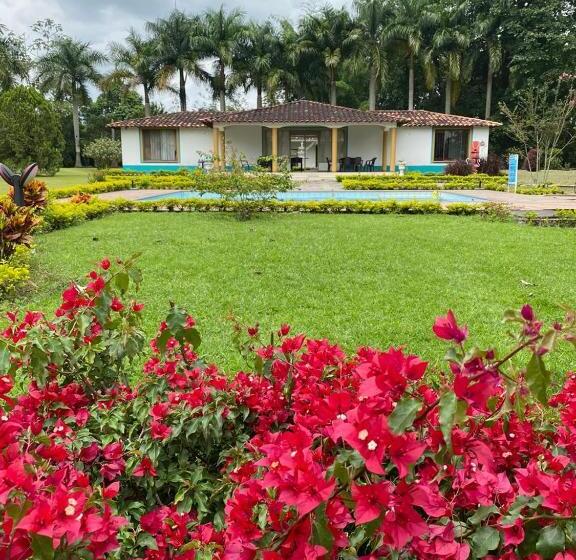 Отель Campestre Pueblo Bello