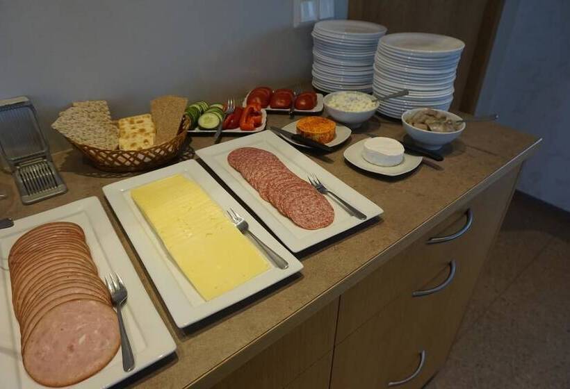 هتل Skútustadir Guesthouse