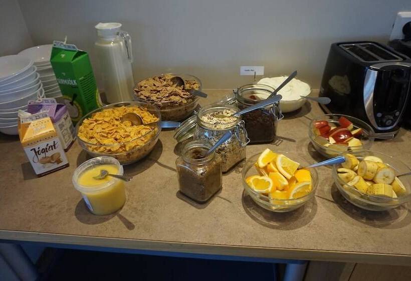 هتل Skútustadir Guesthouse