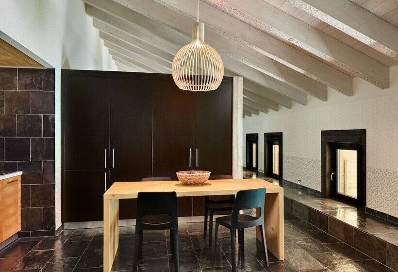 Maanja Lake Front Suite