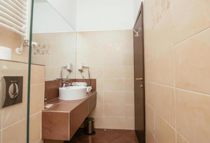 Пансион C Guest House