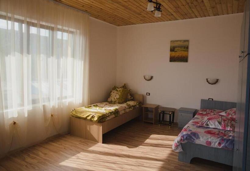 بنسيون Casa Rustica