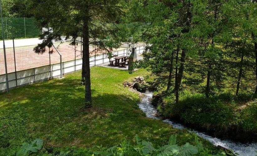 بنسيون Chata Pod čertovicou