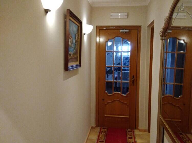 펜션 Elodie S Country House