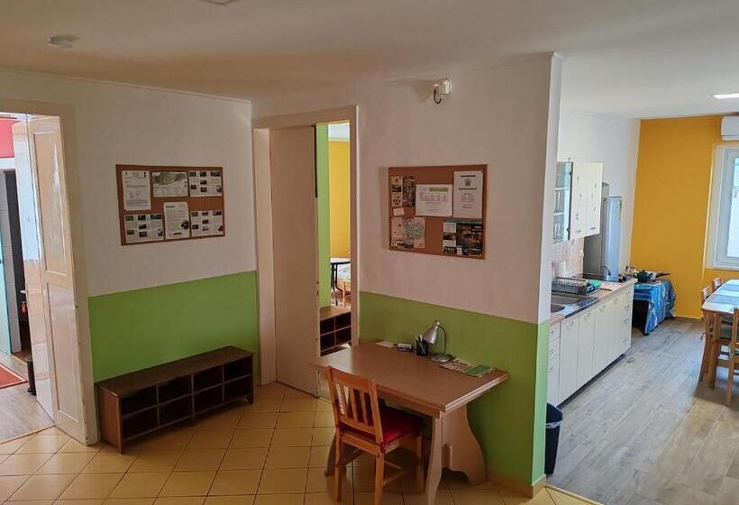 פנסיון Glázer Szállás