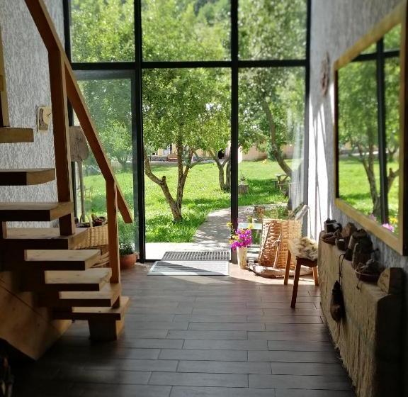 Pension Ioska's House