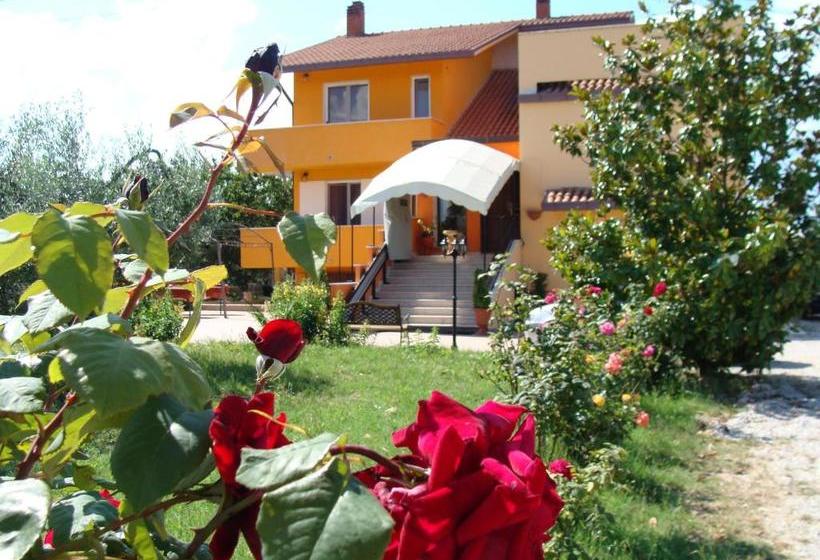 פנסיון La Farfalla