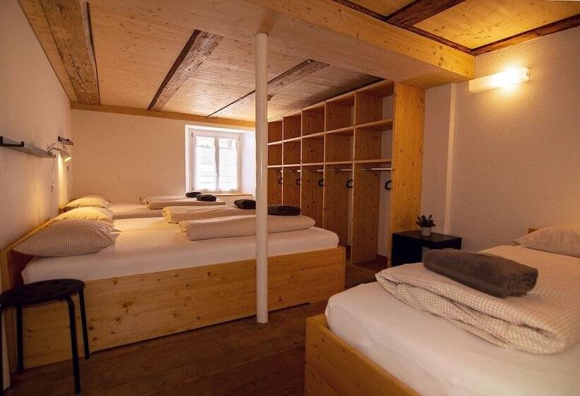 بنسيون Sust Lodge Am Gotthard