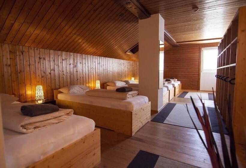 פנסיון Sust Lodge Am Gotthard