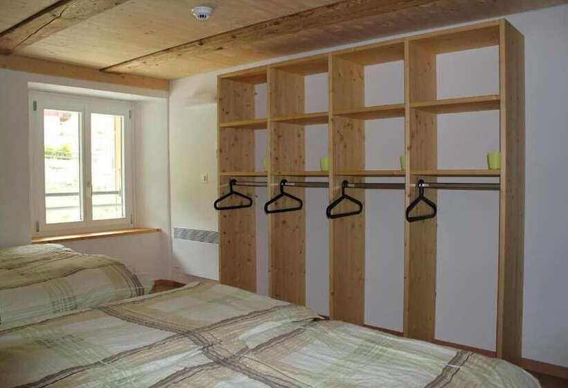 פנסיון Sust Lodge Am Gotthard