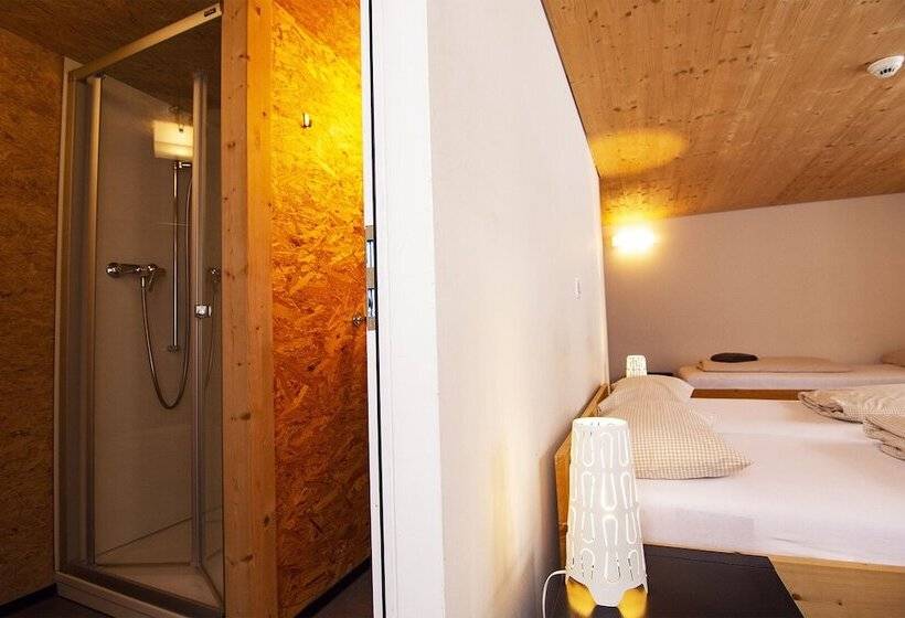بنسيون Sust Lodge Am Gotthard