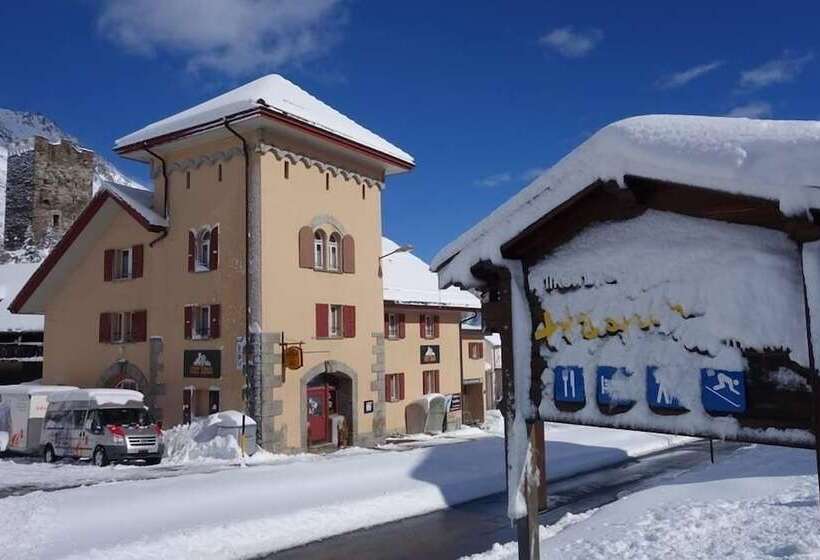 פנסיון Sust Lodge Am Gotthard