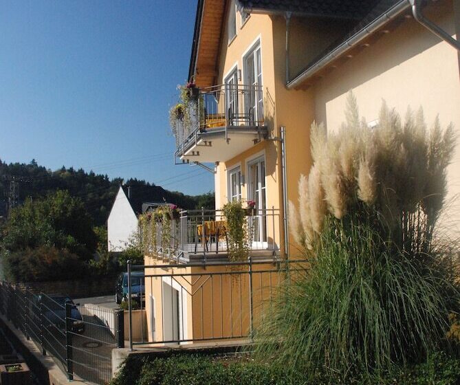 ペンション Wein  Und Gaestehaus Genetsch