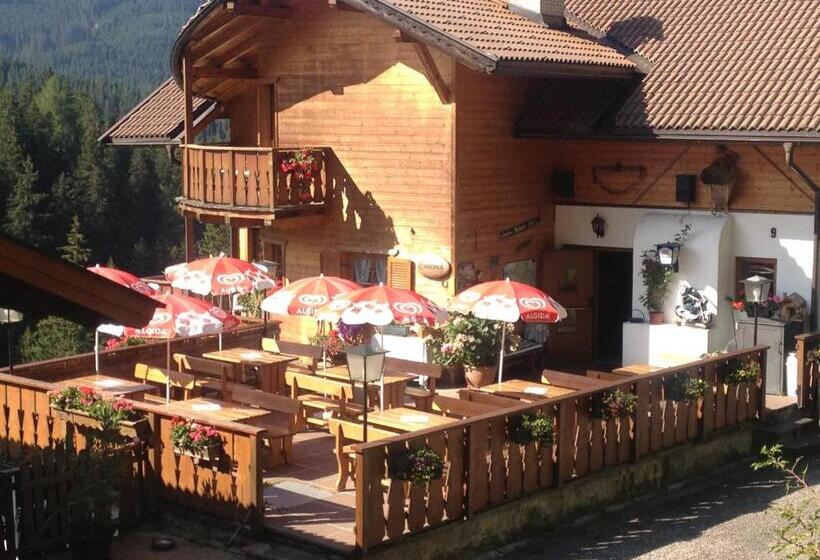 הוסטל Gasthof Meierei