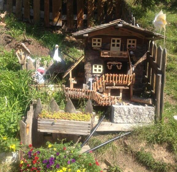 הוסטל Gasthof Meierei