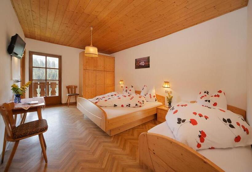 הוסטל Gasthof Meierei