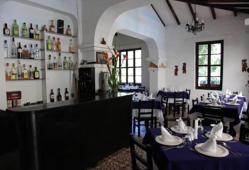 هاستل Hostería La Eterna Primavera