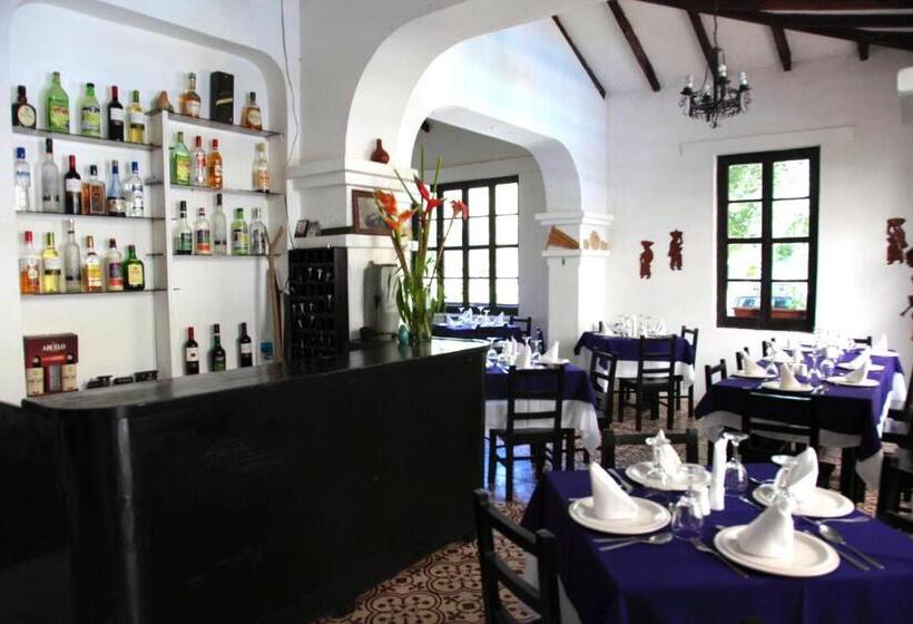 هاستل Hostería La Eterna Primavera