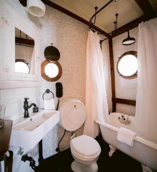 הוסטל Nick's Cove