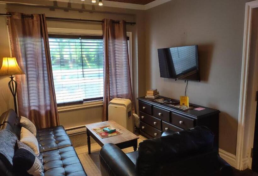 فندق صغير The King George Inn