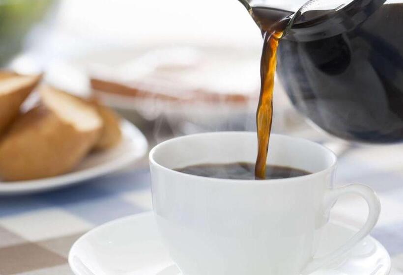 Общежитие The La Grande Inn