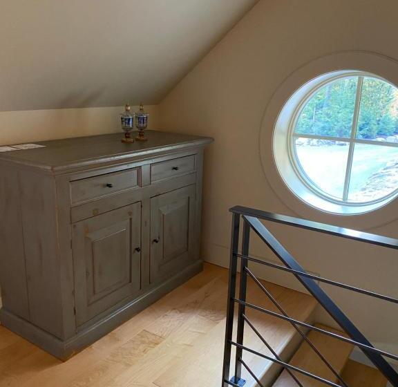 ベッドアンドブレックファースト Gîte Et Atelier De L Artiste Peintre Paysagiste Canadien Gordon Harrison