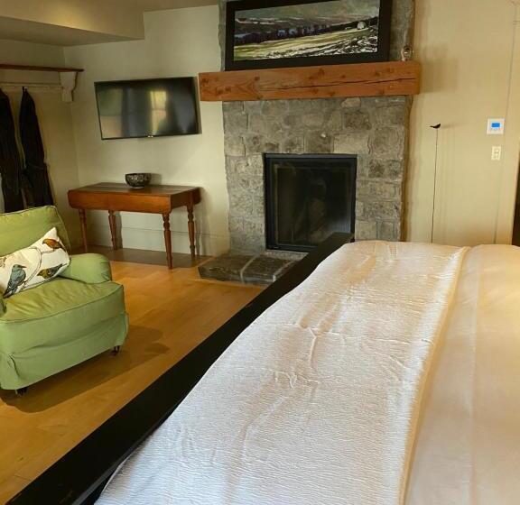 ベッドアンドブレックファースト Gîte Et Atelier De L Artiste Peintre Paysagiste Canadien Gordon Harrison