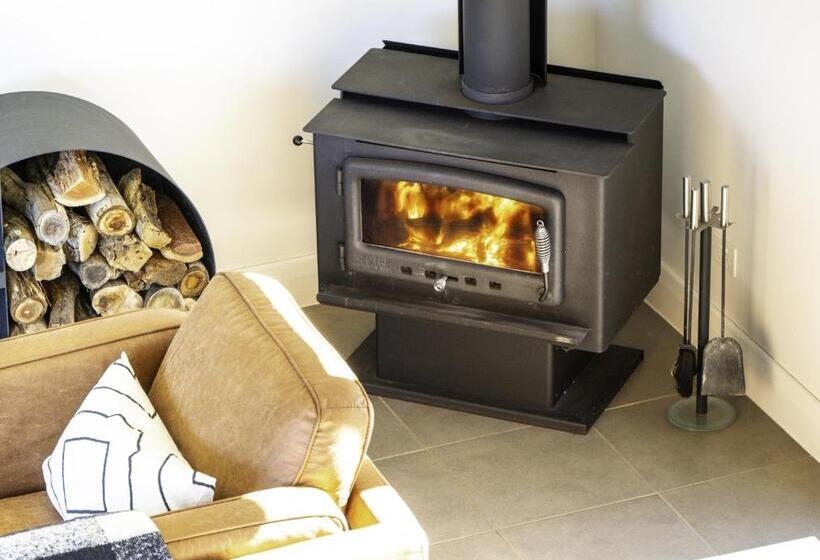 تختخواب و صبحانه Seascape Retreat