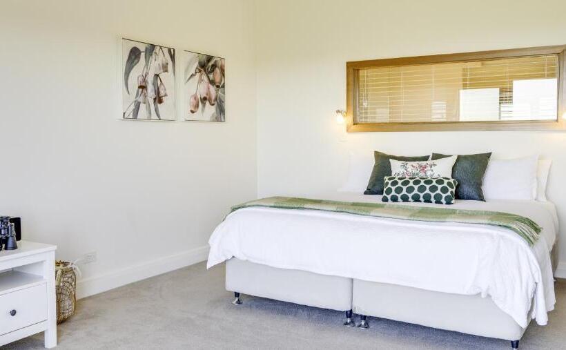 تختخواب و صبحانه Seascape Retreat