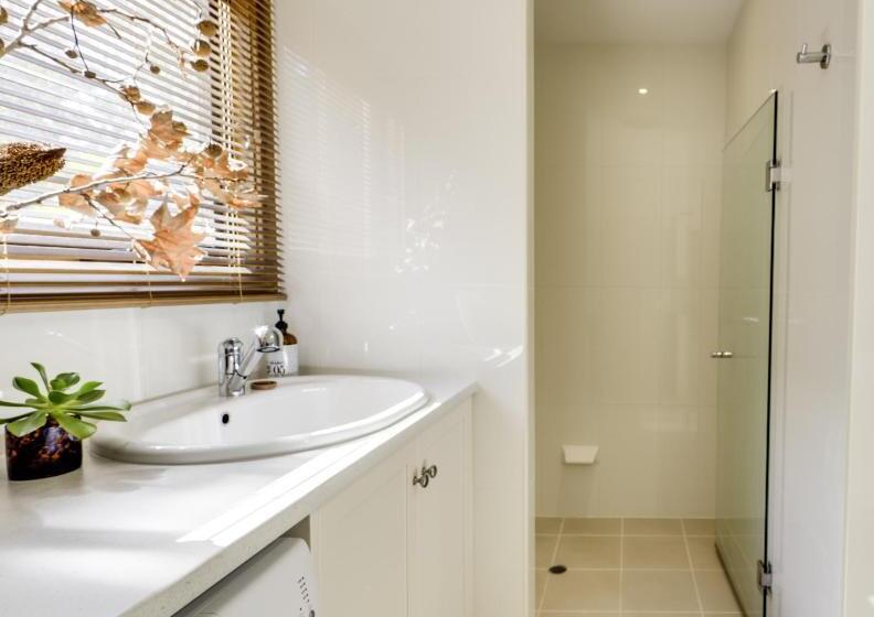 تختخواب و صبحانه Seascape Retreat