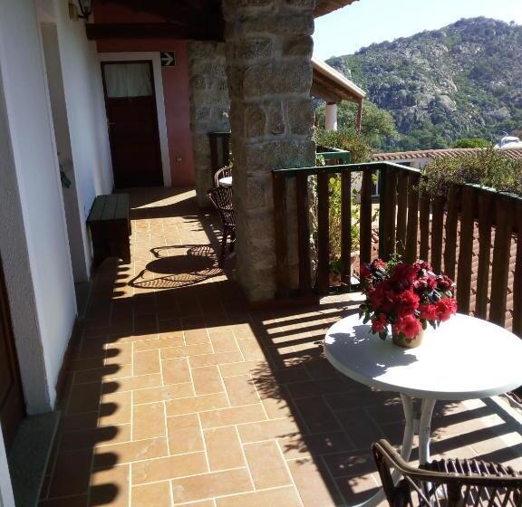 فندق Agriturismo Costiolu